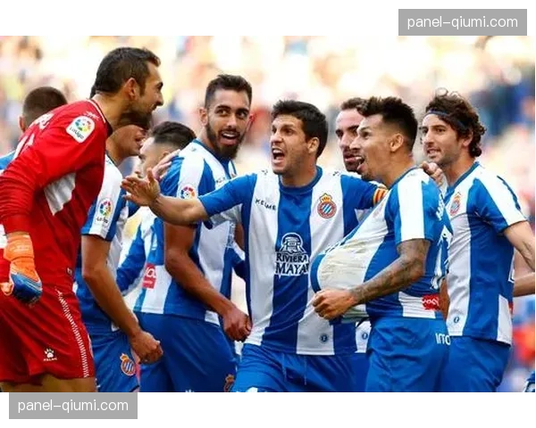 加泰罗尼亚德比：西班牙人0-2不敌巴萨，费兰·托雷斯点射破门